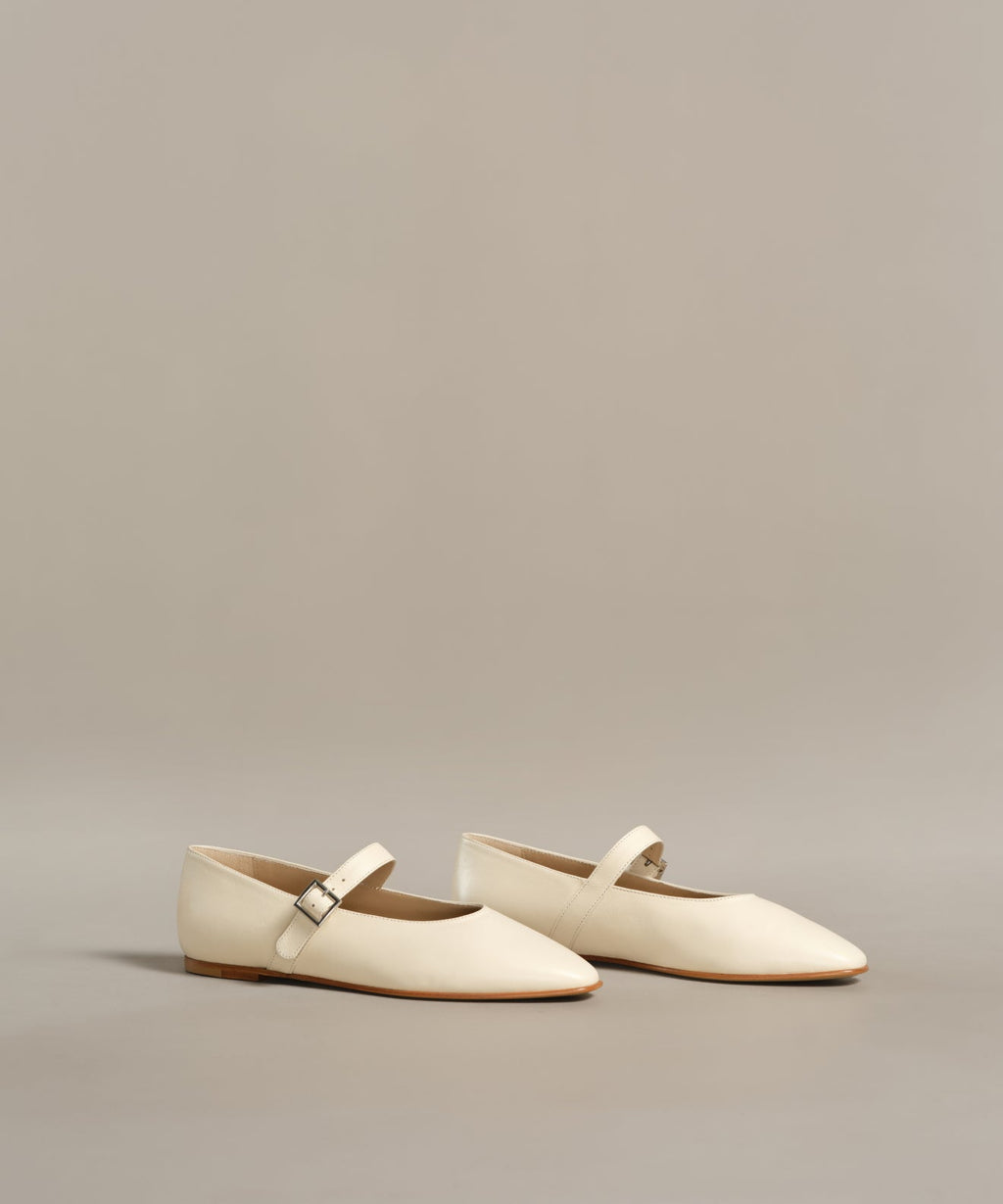 Lana Flat